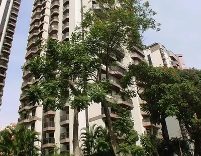 Destacado de Regency Tower e Royal Tower